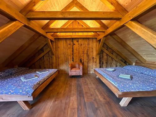 Farma Bláto - Apartmány Sýpka a glamping, Uhlířské Janovice (foto 6)