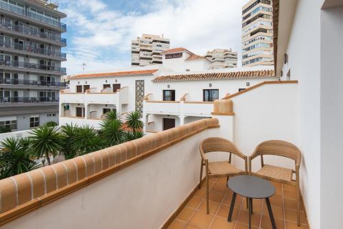 Double or Twin Room with  Side Sea view image 5
