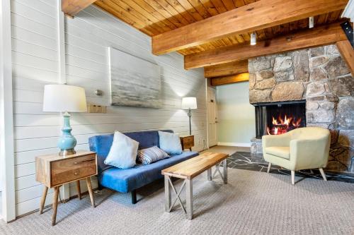 The Lighthouse Inn & Suites The Lighthouse Inn & Suites