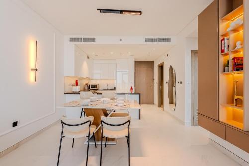 Cozy Home I 1BDR Apartment I District One - image 14