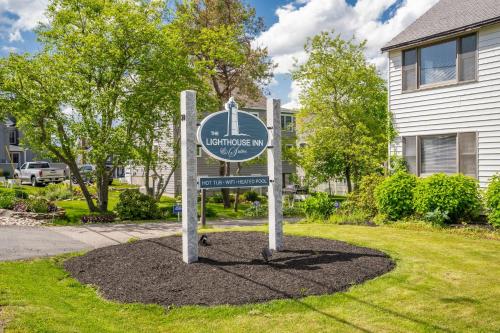 The Lighthouse Inn & Suites The Lighthouse Inn & Suites