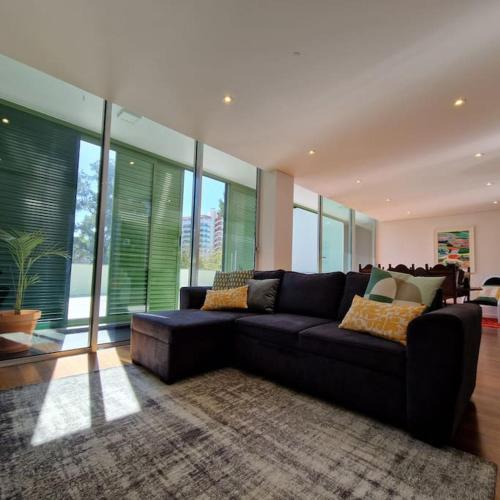 Upscale, spacious & peacefull 3-bedroom apartment, Funchal (foto 4)