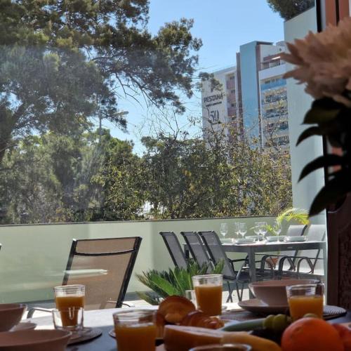 Upscale, spacious & peacefull 3-bedroom apartment, Funchal (foto 8)