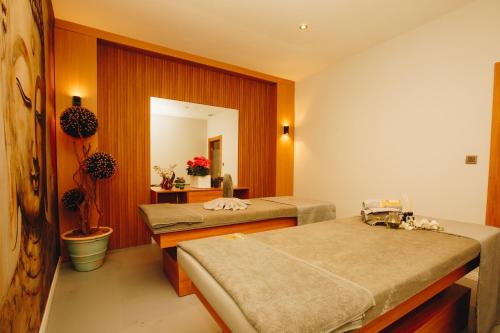 Double Bond Hotel Spa - 마사지