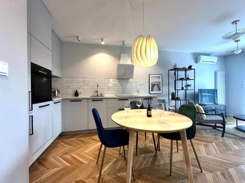 Mieszczańska 25 Apartment - Self check-in 20h - parking & lift, Wroclaw