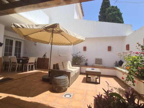 Townhouse in Marbella - Walking distance to Puerto Banus, Marbella (photo 3)