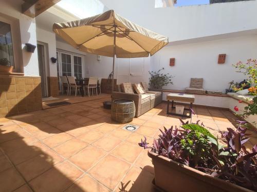Townhouse in Marbella - Walking distance to Puerto Banus, Marbella (photo 2)