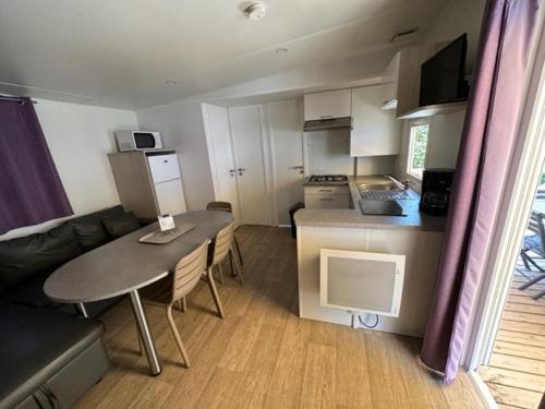 3 bedrooms, 5 beds
