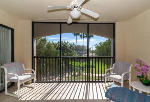 Pet Friendly Bouchelle Island Condo Pool Hot Tub Seconds to the Beach in New Smyrna Beach, USA