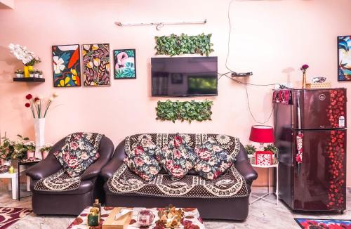 4 BHK Furnished Flat - Near Charminar and Salar Jung Museum