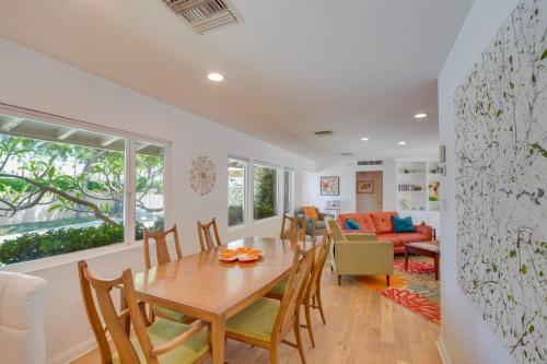 Home with Casita Patio Pool and Mountain Views - image 8