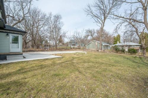 In town, private acreage! in Des Moines, USA