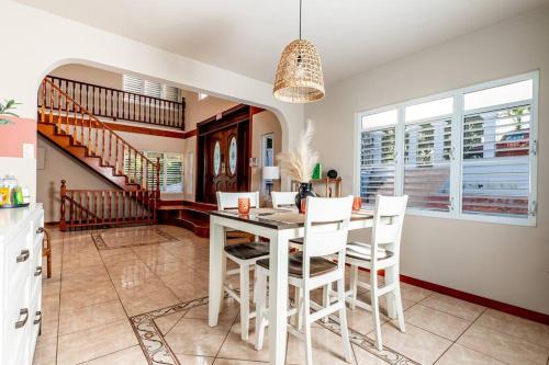 Enjoy Rare Huge POOL 4br Perfect for Families! in อกัวดา