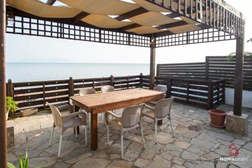 Sea Side House