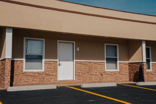 Anchor Inn and Suites - main image