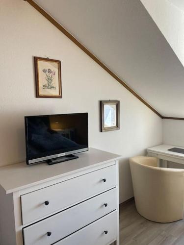 FeWo 57 - Appartement im Rottalblick - Helle Kuschelecke genießen mit Bademantelgang zur Therme, TV, inkl Stellplatz im Haus u Kurtaxe, Bad Griesbach (zdjęcie 6)