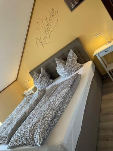 FeWo 57 - Appartement im Rottalblick - Helle Kuschelecke genießen mit Bademantelgang zur Therme, TV, inkl Stellplatz im Haus u Kurtaxe, Bad Griesbach (zdjęcie 7)