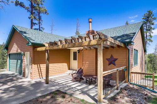 Lead Home in the Mountains with Hot Tub and Views!, Lead (zdjęcie 2)