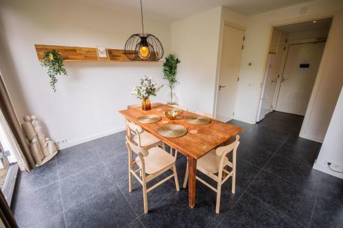 Superb 90m2 Apartment with Garden - KS8A in Oude Gracht-West