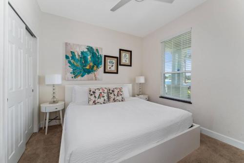 House with Lake View in Resort in Orlando, USA