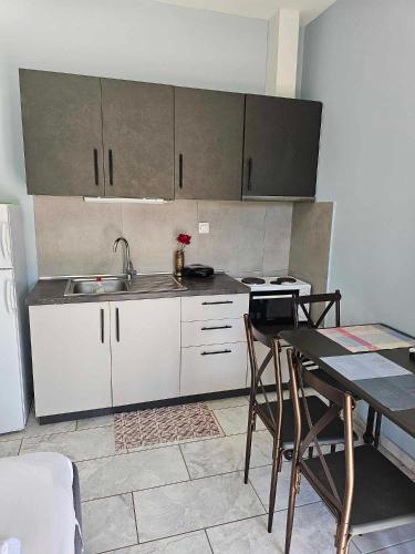 EFI APARTMENTS in Fanari