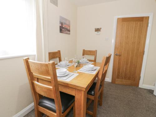 Maesdu Cottage - image 10