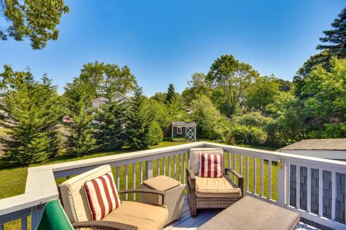 Bright Narragansett Beach Escape with Deck and Yard! in Narragansett, USA