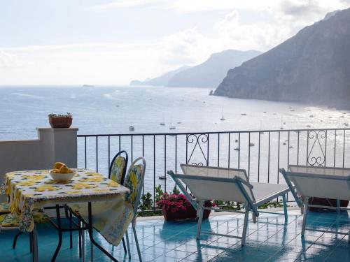 Casa Intiso - Two double bedroom apartment, Positano