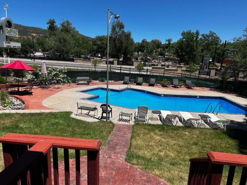 Rainbow Lodge and Inn near อุทยานพระเยซูคริสต์