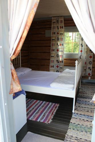1 queen bed