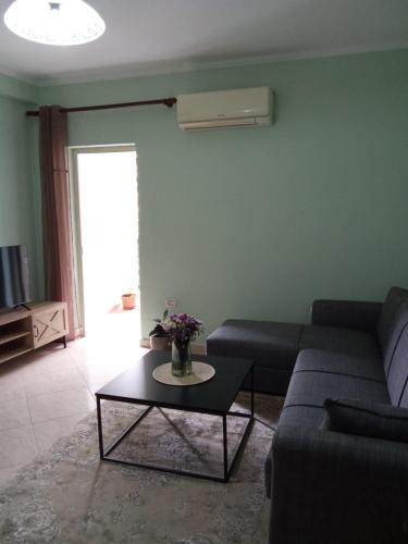 Bevis apartment, Tirana (photo 2)