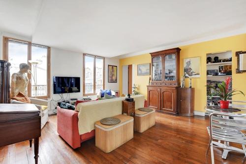 Appart de charme d'environ 100 m2, cœur de Paris, Paryż