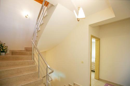 Paradise Town Villa Hazel - image 11