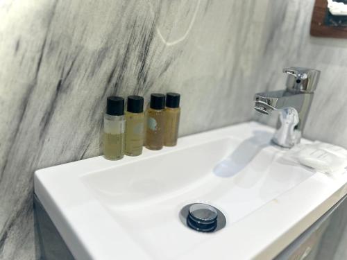 Tirana Square Hotel, Тирана (фото 10)
