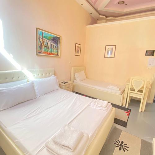 Hotel Pasarela – Berat, NY