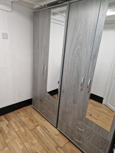 Rainsough Cottage Guest House - Shared Bathroom - Free Parking & WiFi Rainsough Cottage Guest House - Shared Bathroom - Free Parking & WiFi