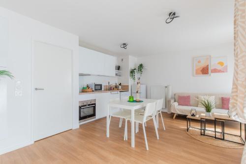 кухня, Bel Appartement gare Wifi parking in Корбей-Ессон