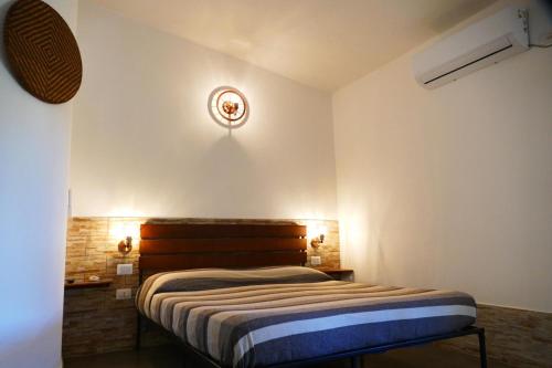 1 king bed, 1 twin bed