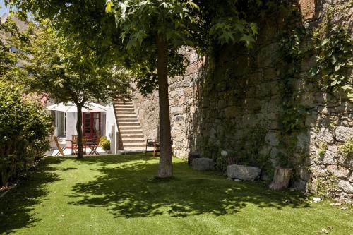 Almada Charm Suites & Apartments 4