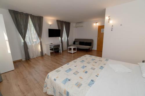 Hotel Casino Restaurant Paquito Hotel