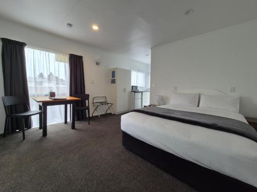 Magnolia Court Motel