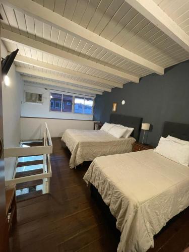 One-Bedroom Apartment image 2