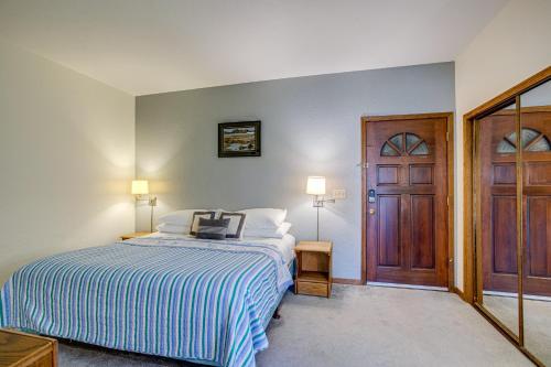 Yaquina Bay Views! Restaurants Shops Walk to Everything! Unit 2 - image 13