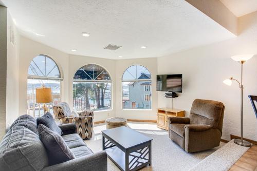 Apartment with Balcony