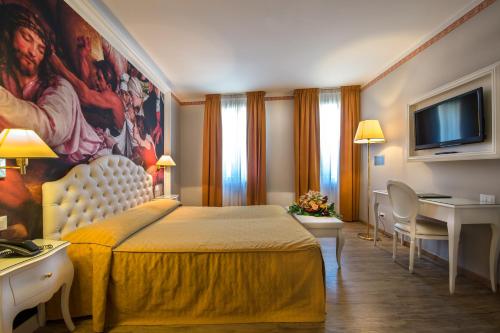 1 queen bed