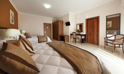 Port View Guesthouse - image 3