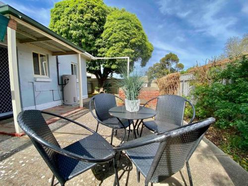 Budget Barossa in Elizabeth