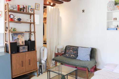 Bright and quiet 25 m apartment - image 7