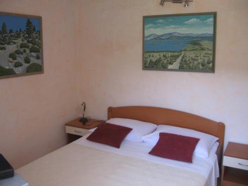 Apartments Darinka - image 8