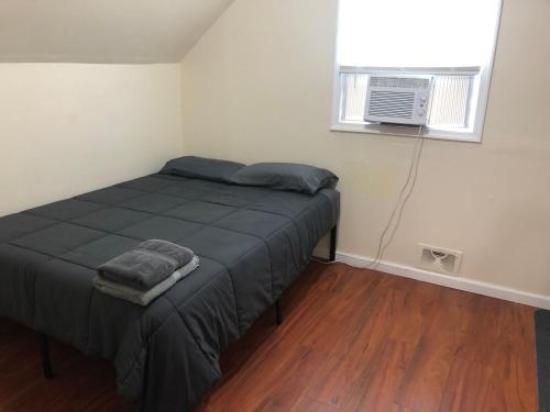 Private 3-bed house convenient to NYC bus and train in Perth Amboy, USA